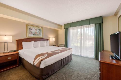 Quality Inn & Suites Tarpon Springs South