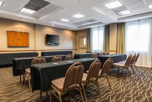 Meeting room / ballrooms, Comfort Suites Tampa Airport North in Egypt Lake - Leto