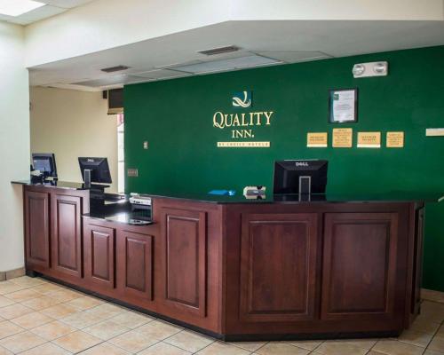 Quality Inn Chipley I-10 at Exit 120