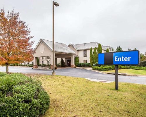 Quality Inn & Suites Dawsonville