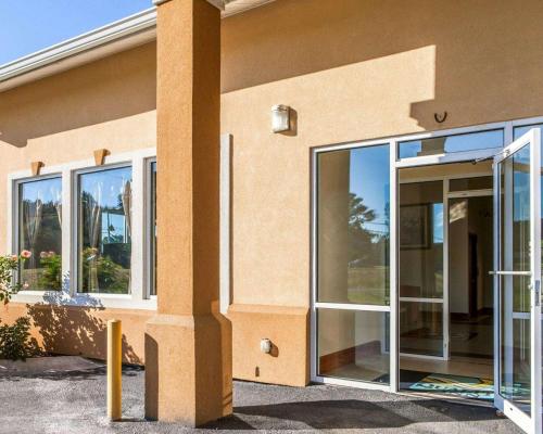 Quality Inn & Suites - image 4