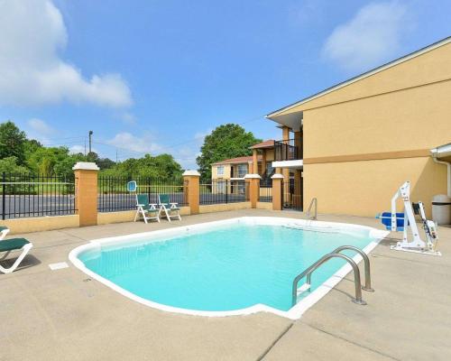Quality Inn & Suites in Cartersville, USA