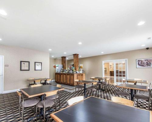 ห้องอาหาร, ควอลิตี้ อินน์ แอนด์ สวีท บรีเมน (Quality Inn & Suites Bremen) in บรีเมน (GA)