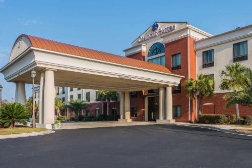 Comfort Suites Savannah North - image 9
