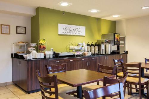 餐廳, 道格拉斯司麗普酒店 (Sleep Inn Douglasville) in 巴爾哈柏 (GA)