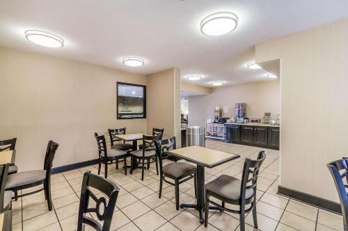 Quality Inn Savannah I-95 - image 2