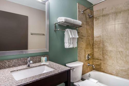 Clarion Inn & Suites