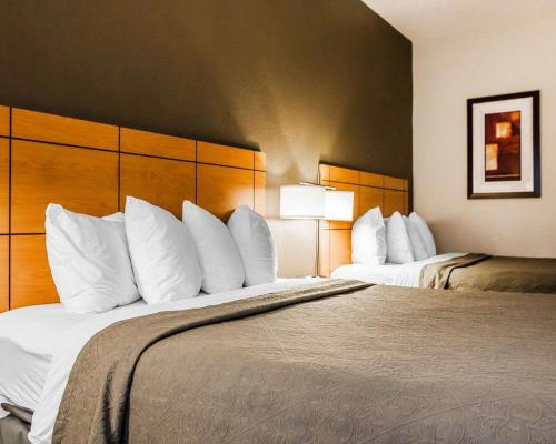 Quality Inn & Suites Des Moines Airport