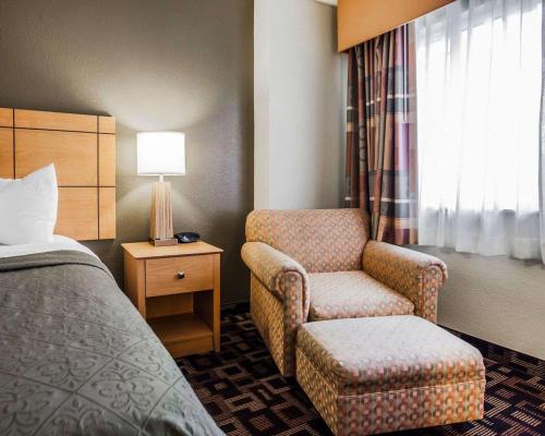 Quality Inn & Suites Des Moines Airport