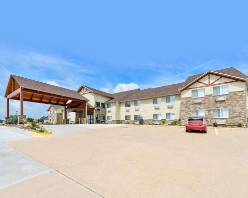 Comfort Inn & Suites Riverview near Davenport and I-80 in Le Claire, USA