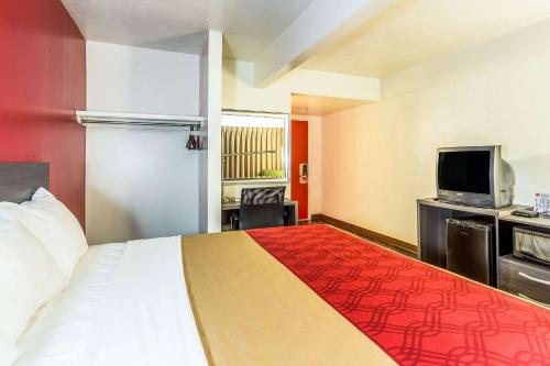 Econo Lodge Idaho Falls Photo 12
