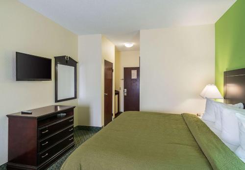 Quality Inn & Suites near I-80 and I-294