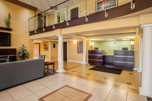 Quality Inn and Suites St Charles -West Chicago