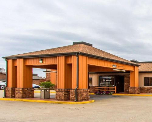 Quality Inn & Suites Marion - image 9