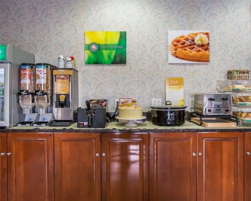 Quality Inn Peru near Starved Rock State Park