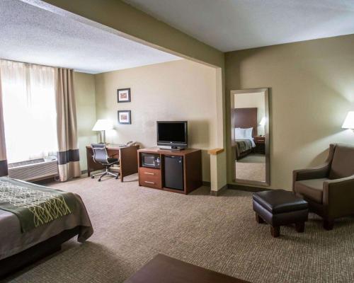 Comfort Inn Morris I-80