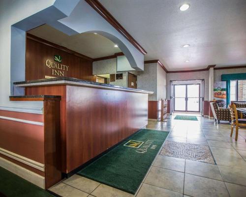 Quality Inn Peru near Starved Rock State Park