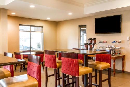 Comfort Suites Mattoon East - 레스토랑