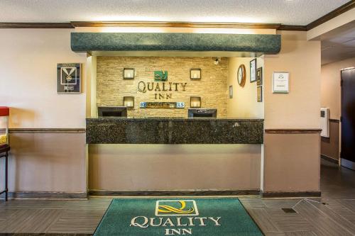 Quality Inn Elgin I-90