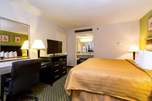 Quality Inn & Suites Moline