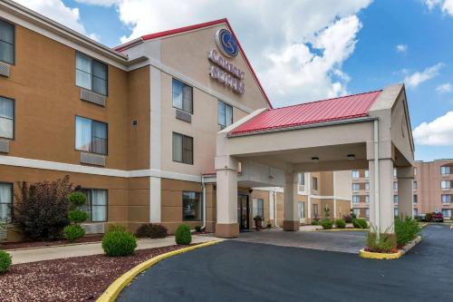 Comfort Suites near I-80 and I-94 - Hotel - Lansing