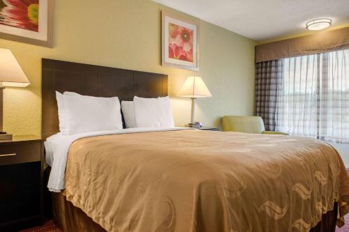 Quality Inn Huntingburg - image 2