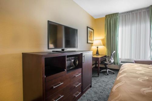 Quality Inn & Suites Bloomington I-55 and I-74 in Bloomington, USA