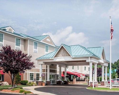 Comfort Inn & Suites Sturbridge-Brimfield