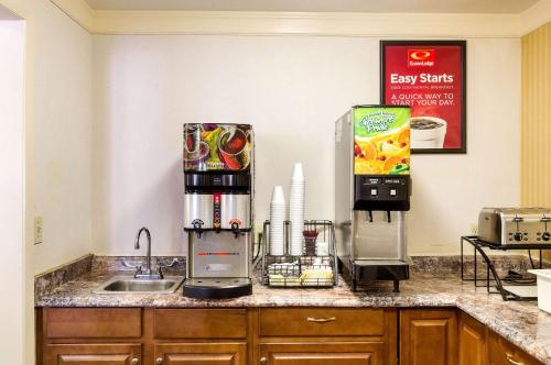 Econo Lodge Boston-Malden - image 3