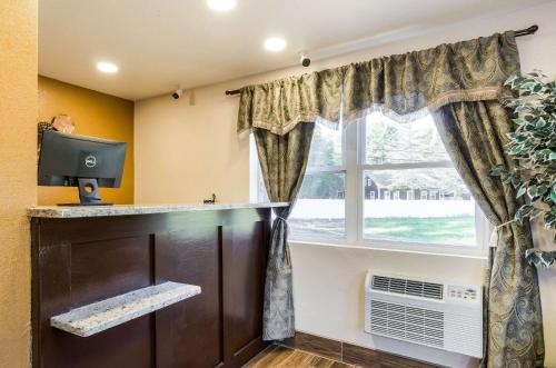 Rodeway Inn Middleboro-Plymouth in Middleboro, USA