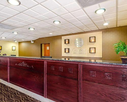 Holiday Inn Express - Fall River North