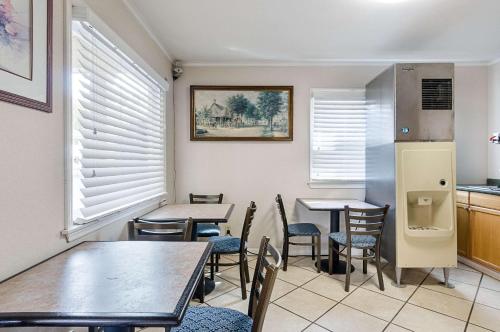 ห้องอาหาร, Econo Lodge Sturbridge Route 20 in สเตอร์บริดจ์ (MA)