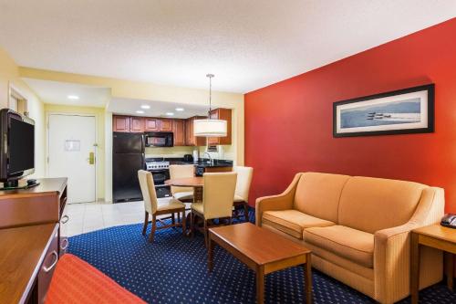 Comfort Inn Washington DC Joint Andrews AFB - image 3