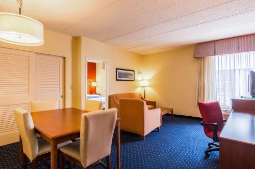 Comfort Inn Washington DC Joint Andrews AFB