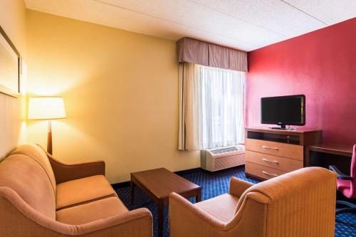 Comfort Inn Washington DC Joint Andrews AFB