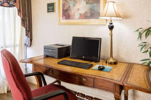 Quality Inn Near Joint Base Andrews-Washington Area