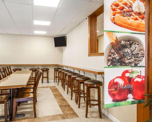 Quality Inn & Suites - image 14