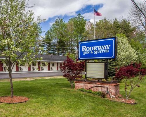 Rodeway Inn & Suites Brunswick near Hwy 1 - Accommodation - Brunswick