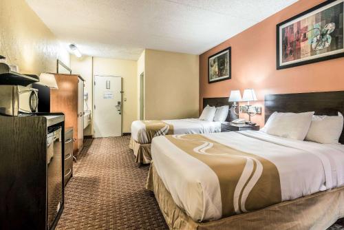 Bangor Suites Airport Hotel