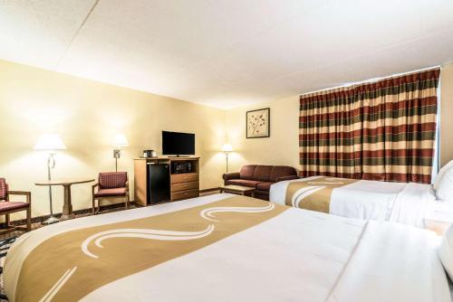 Bangor Suites Airport Hotel