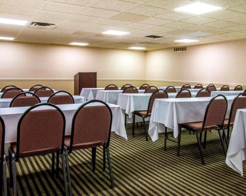 Comfort Inn Livonia