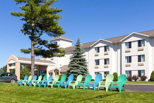 Sleep Inn & Suites Acme – Traverse City