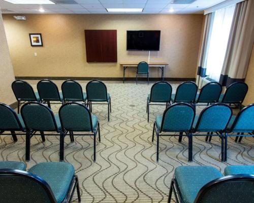 Comfort Suites Grand Rapids South - image 4
