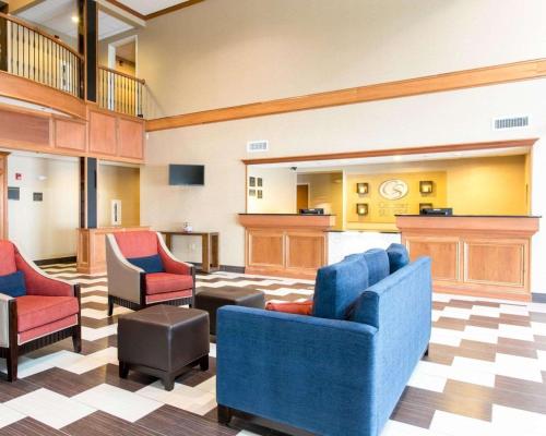 לובי, Comfort Suites Benton Harbor - St. Joseph in בנטון חרבור