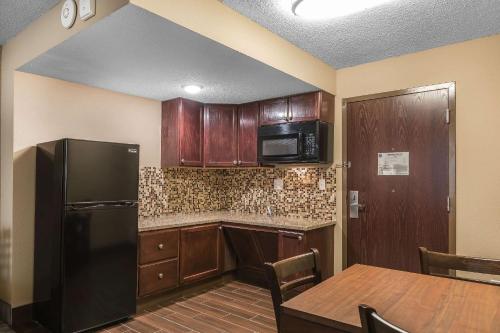 Comfort Inn Bay City - Riverfront