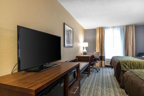 Comfort Inn Bay City - Riverfront