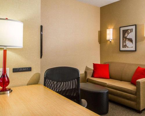 Cambria Hotel Traverse City - main image