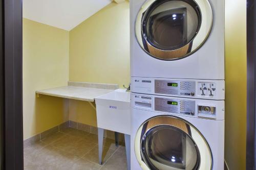 Quality Inn of Marshall - image 27