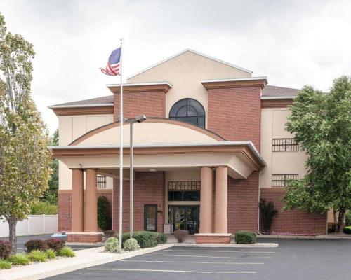 Quality Inn&Suites- Niles - Hotel