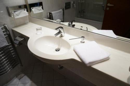 Single Room image 4